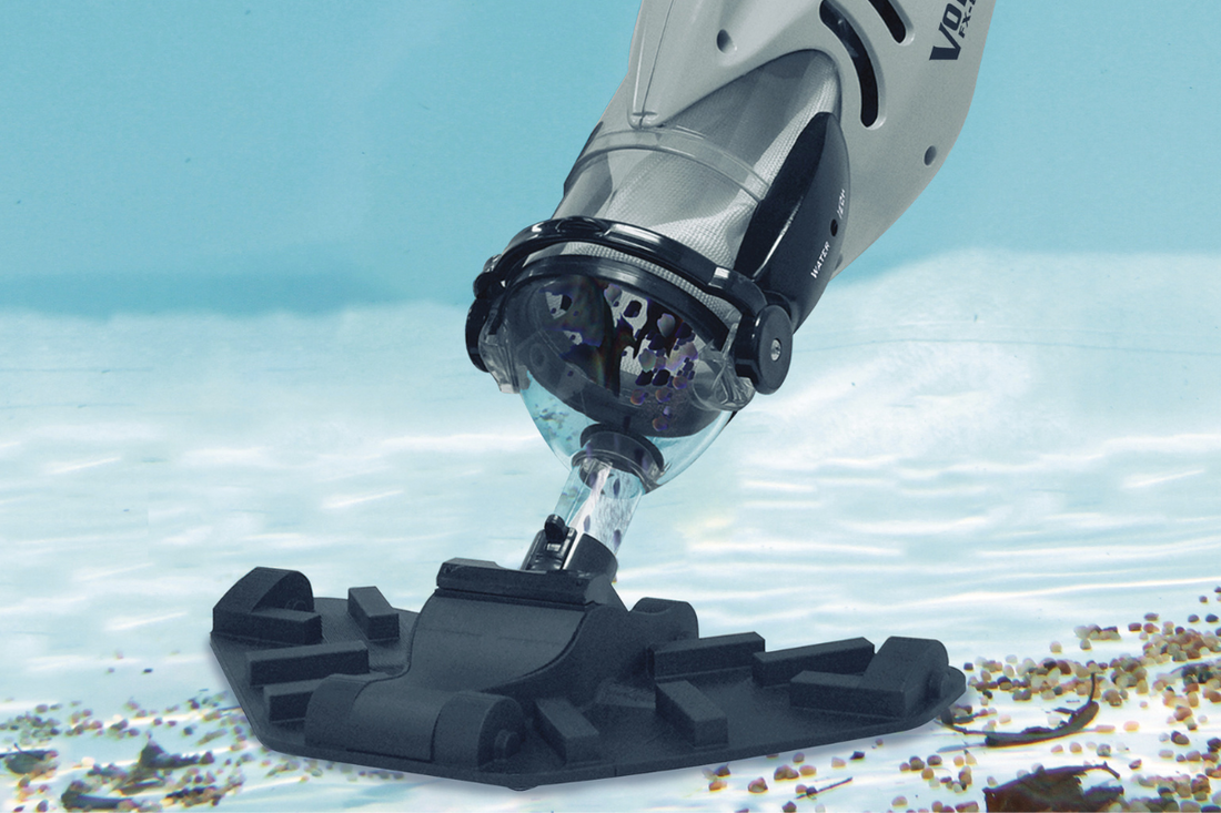 Volt Fx 8 Li affordable pool vacuum cleaning a pool 